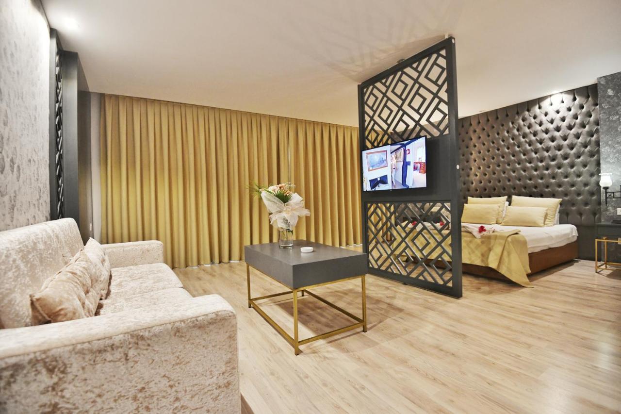 Hotel Pia Bella Kyrenia  Exterior foto