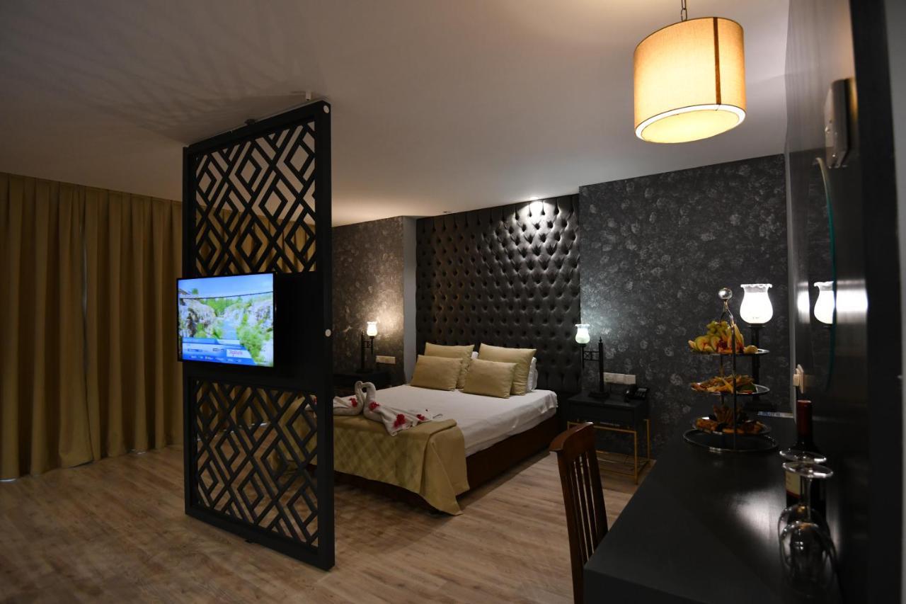 Hotel Pia Bella Kyrenia  Exterior foto