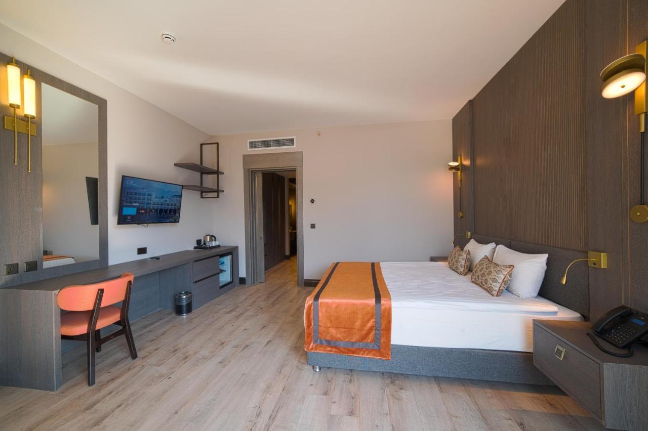 Hotel Pia Bella Kyrenia  Exterior foto