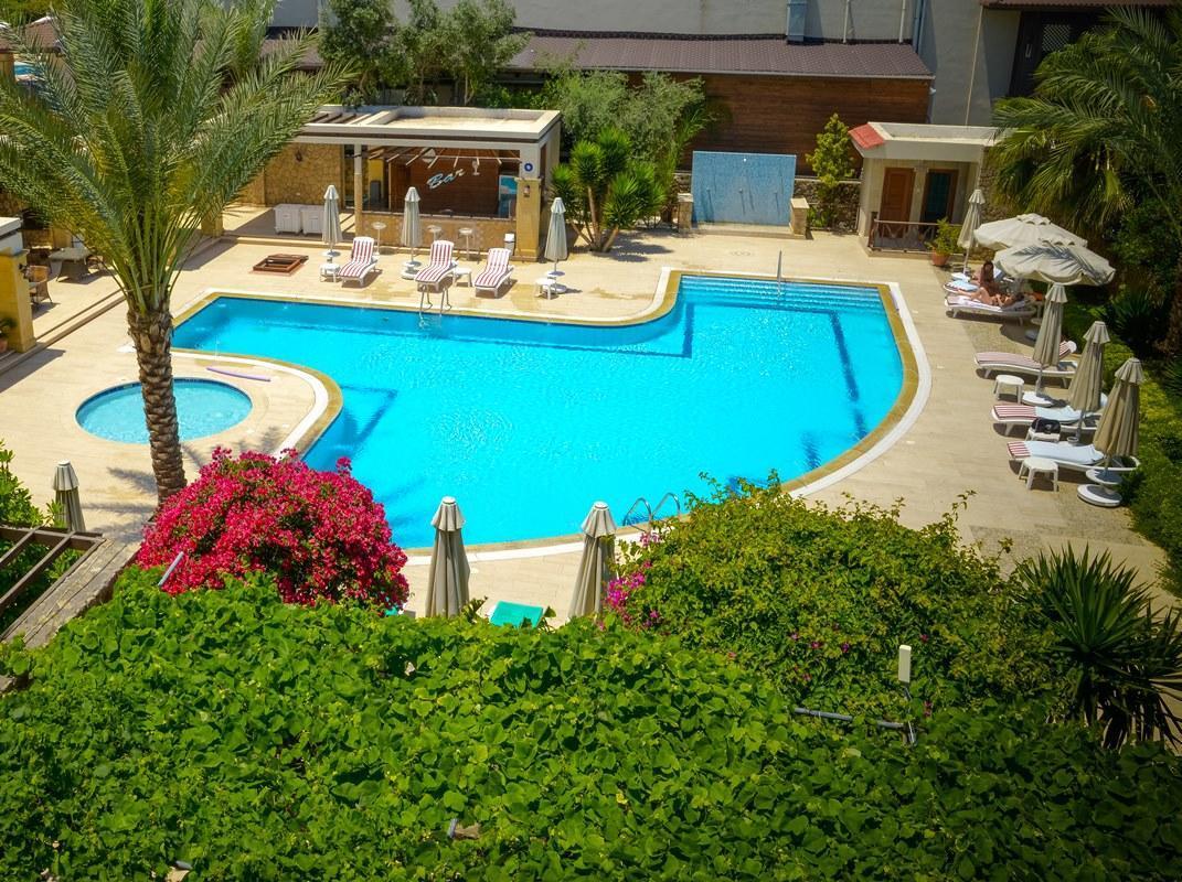 Hotel Pia Bella Kyrenia  Exterior foto